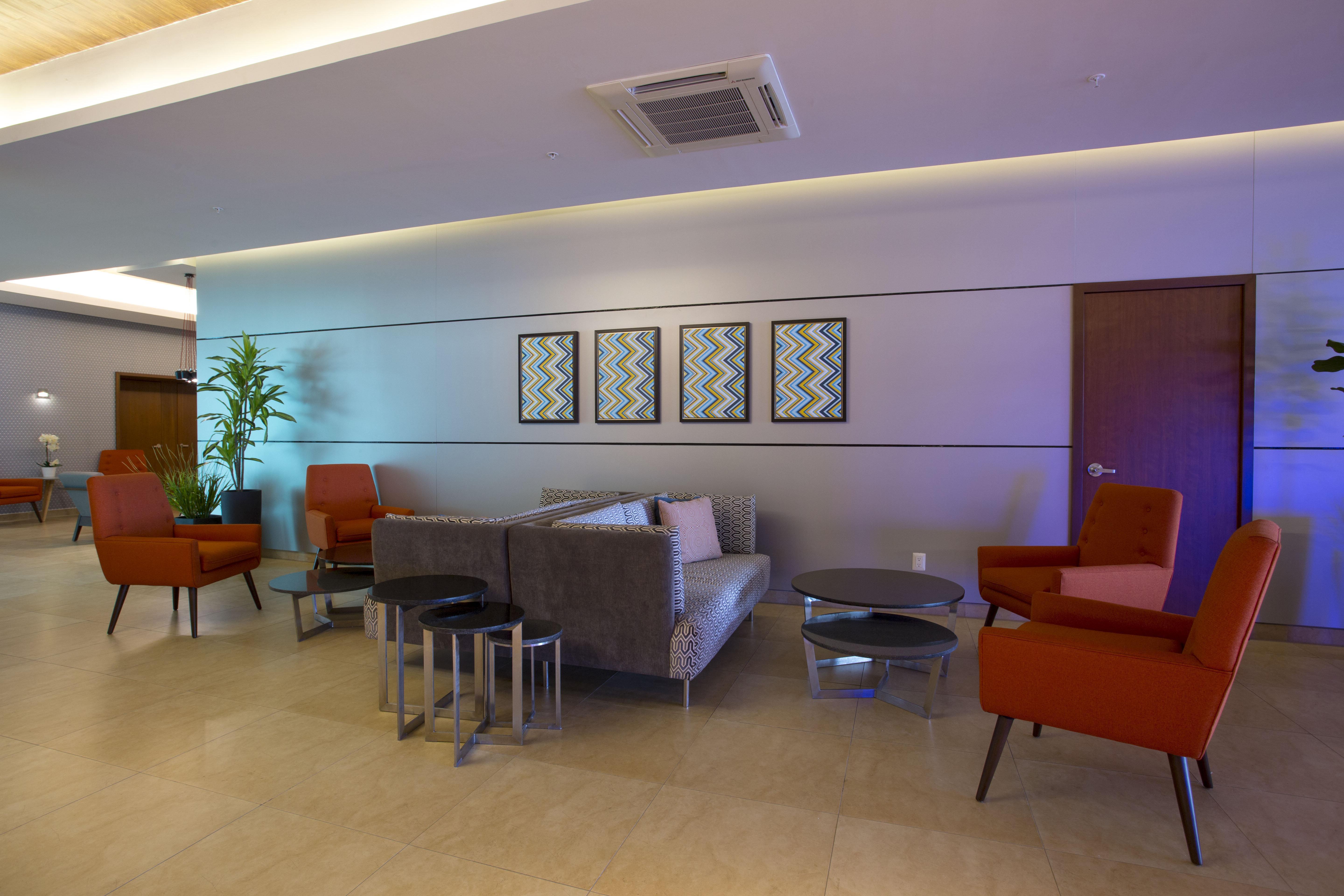 Holiday Inn Express Merida By Ihg Exterior photo