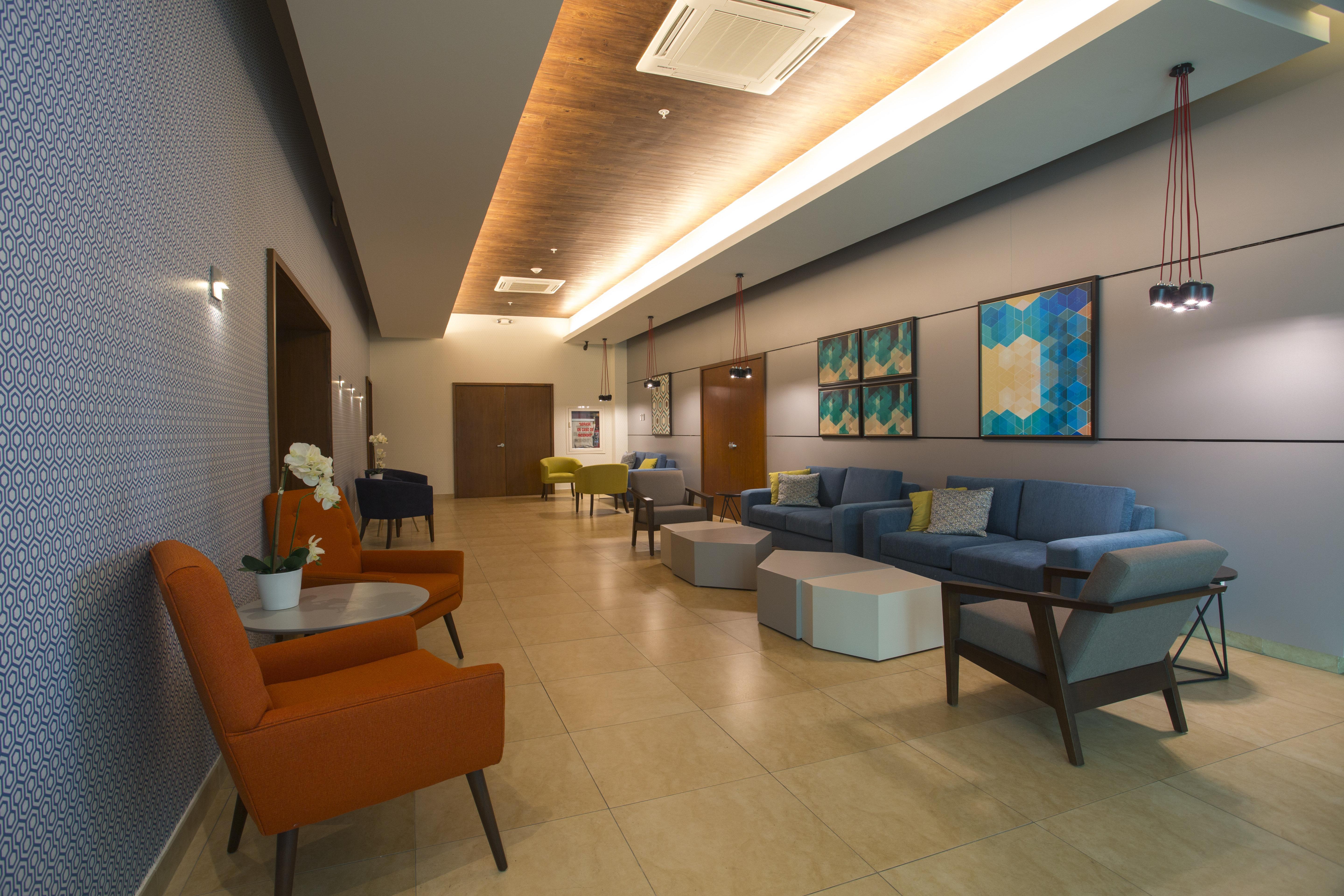 Holiday Inn Express Merida By Ihg Exterior photo