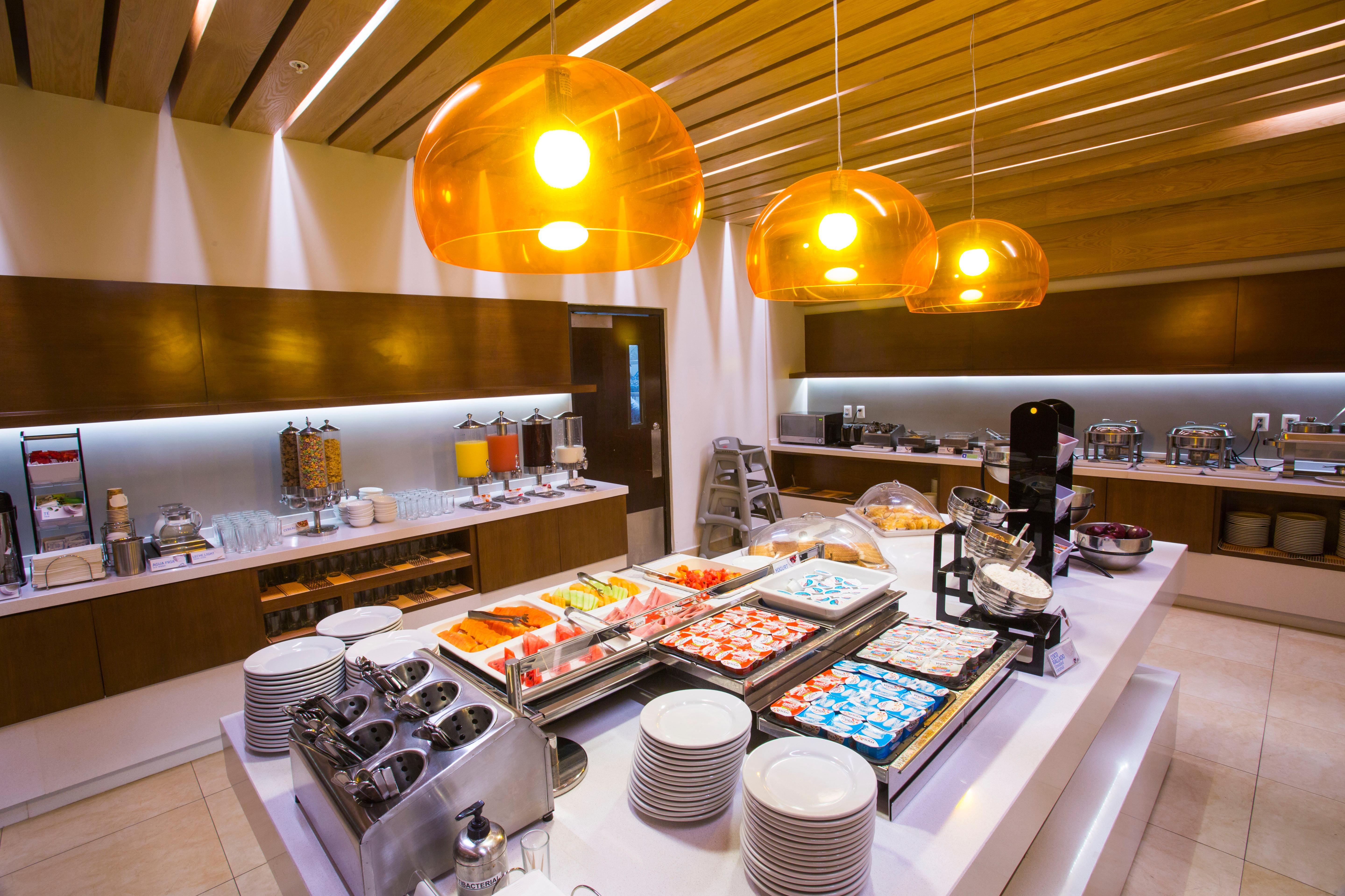 Holiday Inn Express Merida By Ihg Exterior photo
