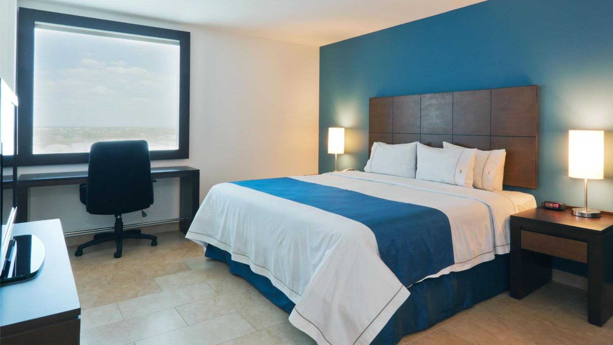 Holiday Inn Express Merida By Ihg Exterior photo